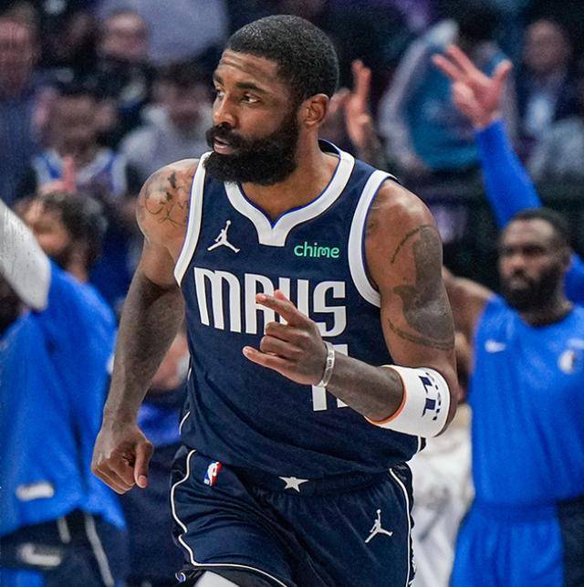 西甲2025年度积分榜：巴萨8场22分力压皇马，贝蒂斯第四.